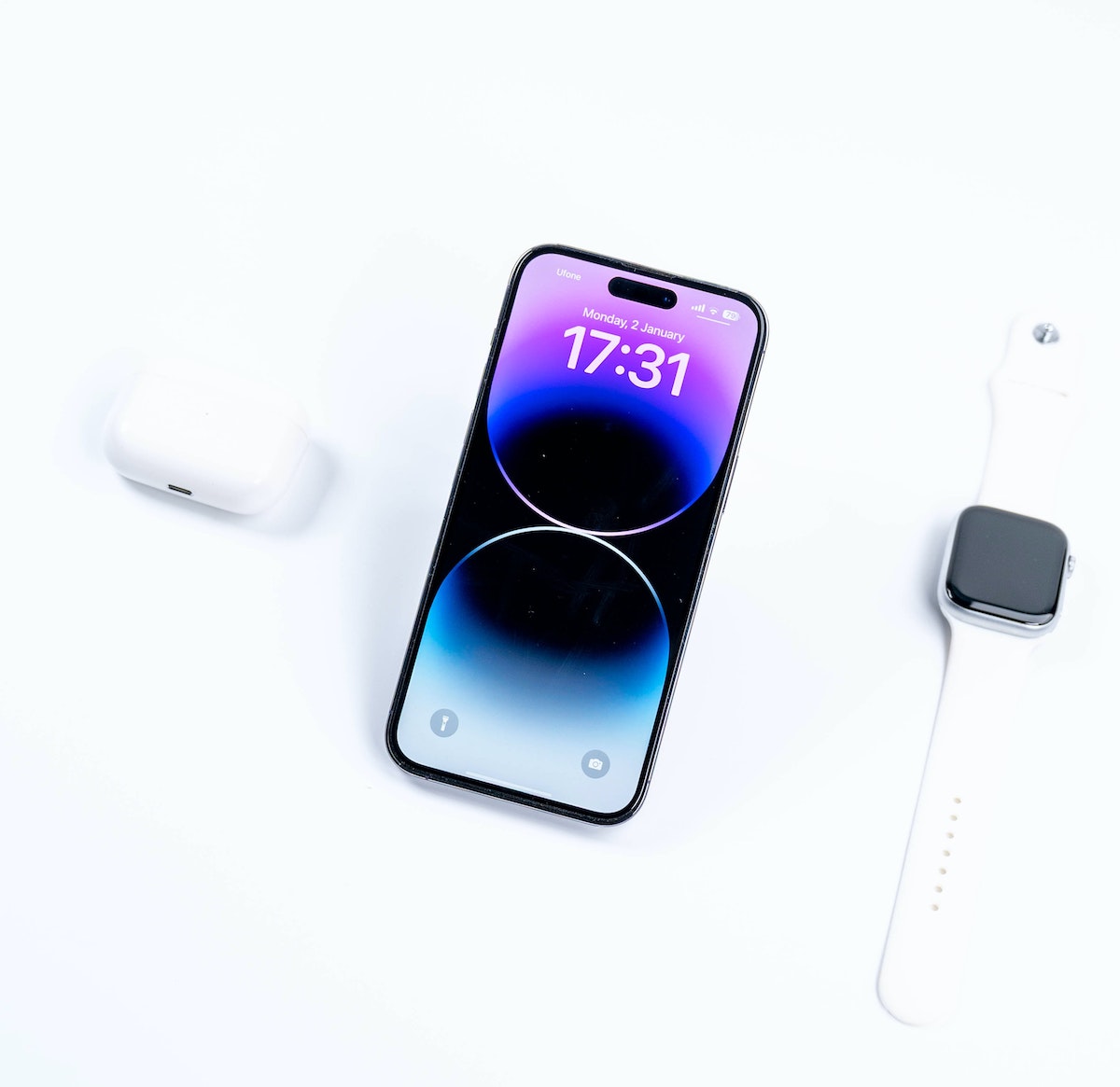 iphone14 pro watch pods - iPhone 15
